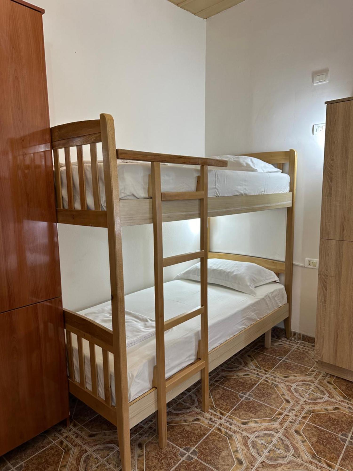Tirana Lemon Breeze Hostel Εξωτερικό φωτογραφία