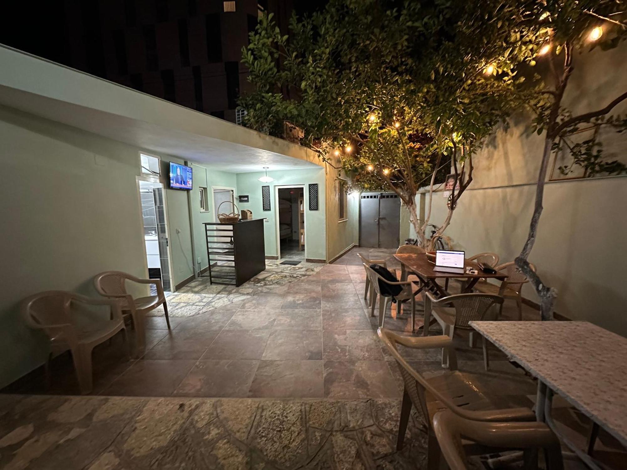 Tirana Lemon Breeze Hostel Εξωτερικό φωτογραφία
