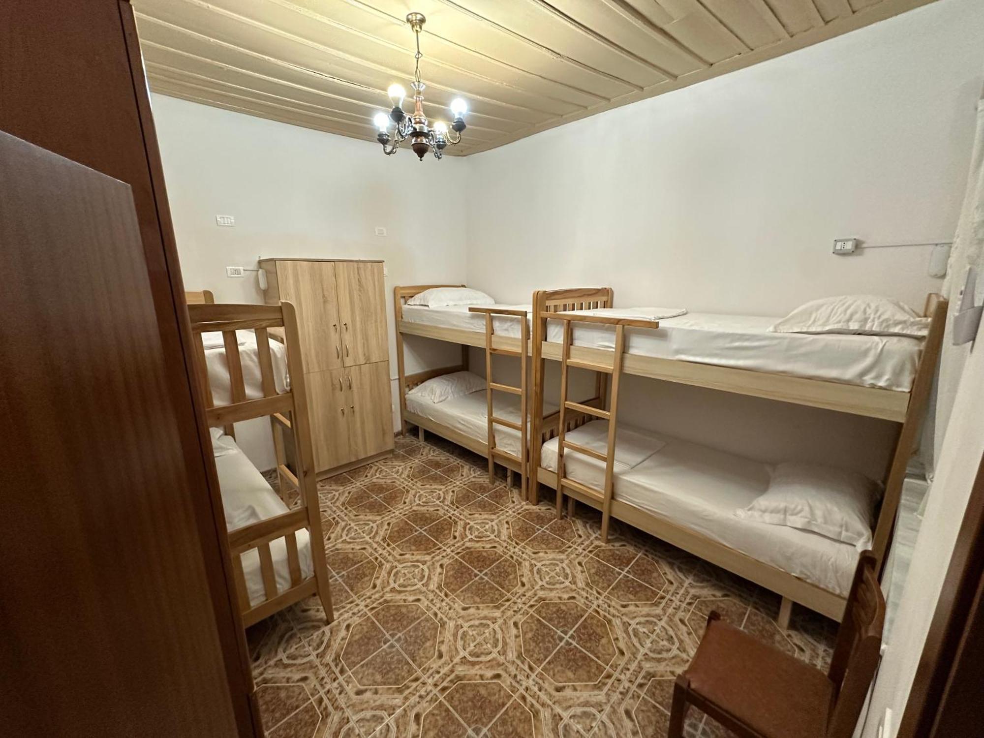 Tirana Lemon Breeze Hostel Εξωτερικό φωτογραφία