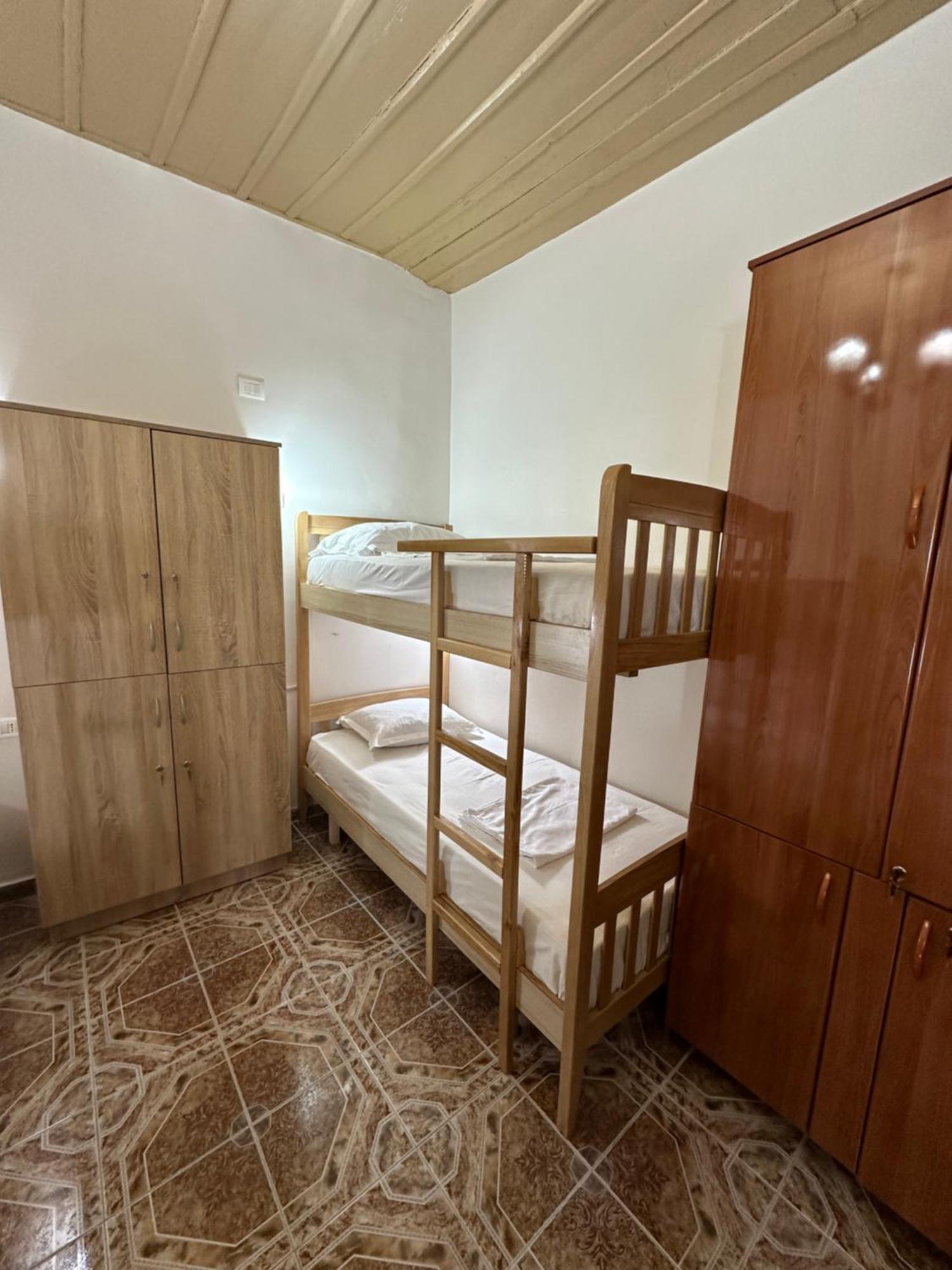 Tirana Lemon Breeze Hostel Εξωτερικό φωτογραφία