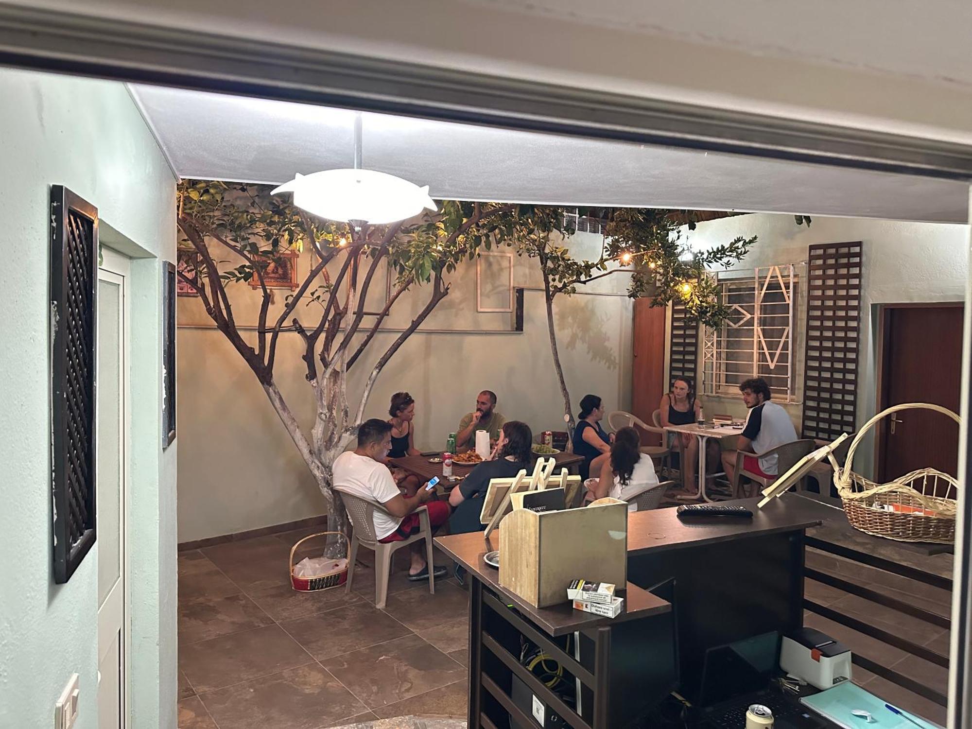 Tirana Lemon Breeze Hostel Εξωτερικό φωτογραφία